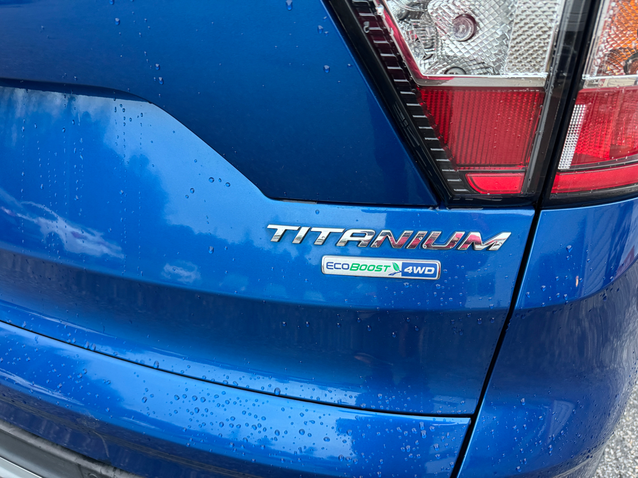 Ford Escape Titanium 4WD 2017