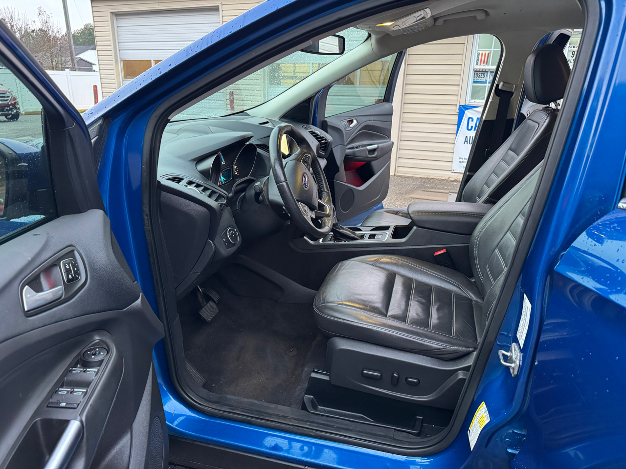 Ford Escape Titanium 4WD 2017