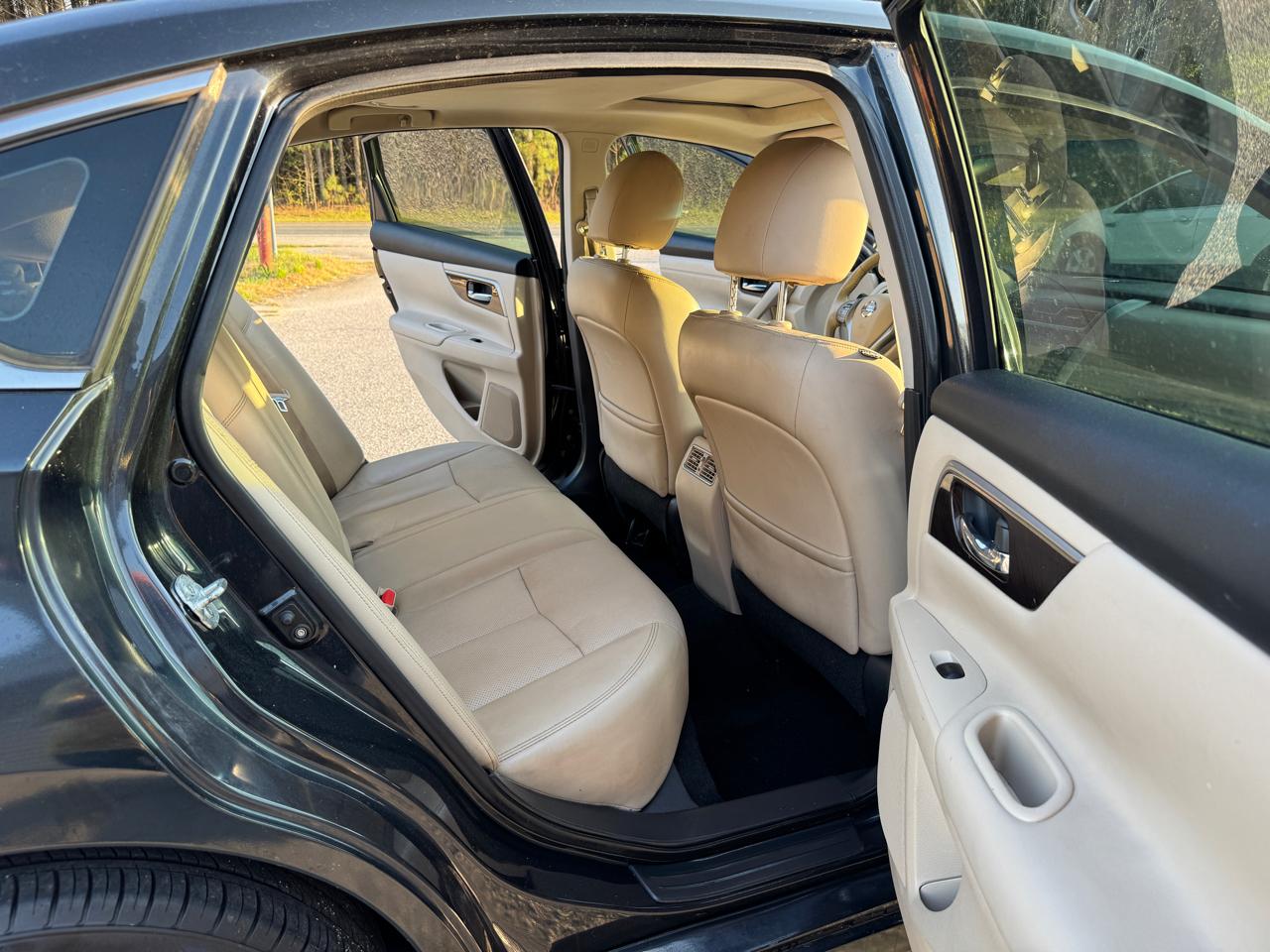 Nissan Altima 2.5 SV 2015