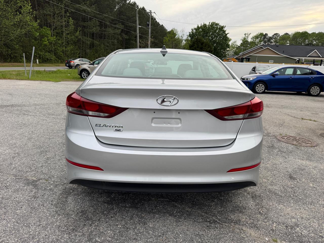 Hyundai Elantra SE 6AT 2017