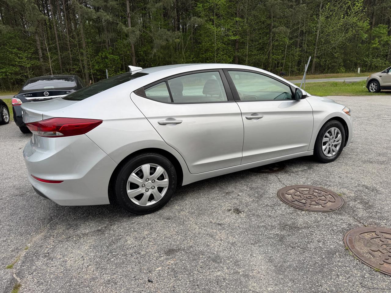 Hyundai Elantra SE 6AT 2017