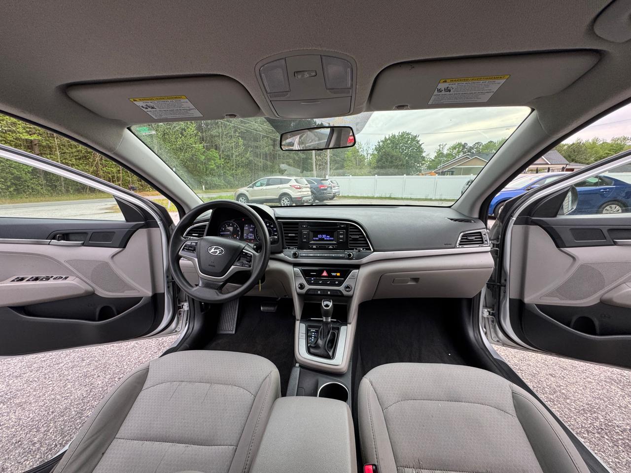 Hyundai Elantra SE 6AT 2017