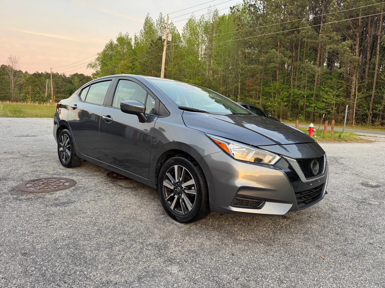 Nissan Versa SV 2021