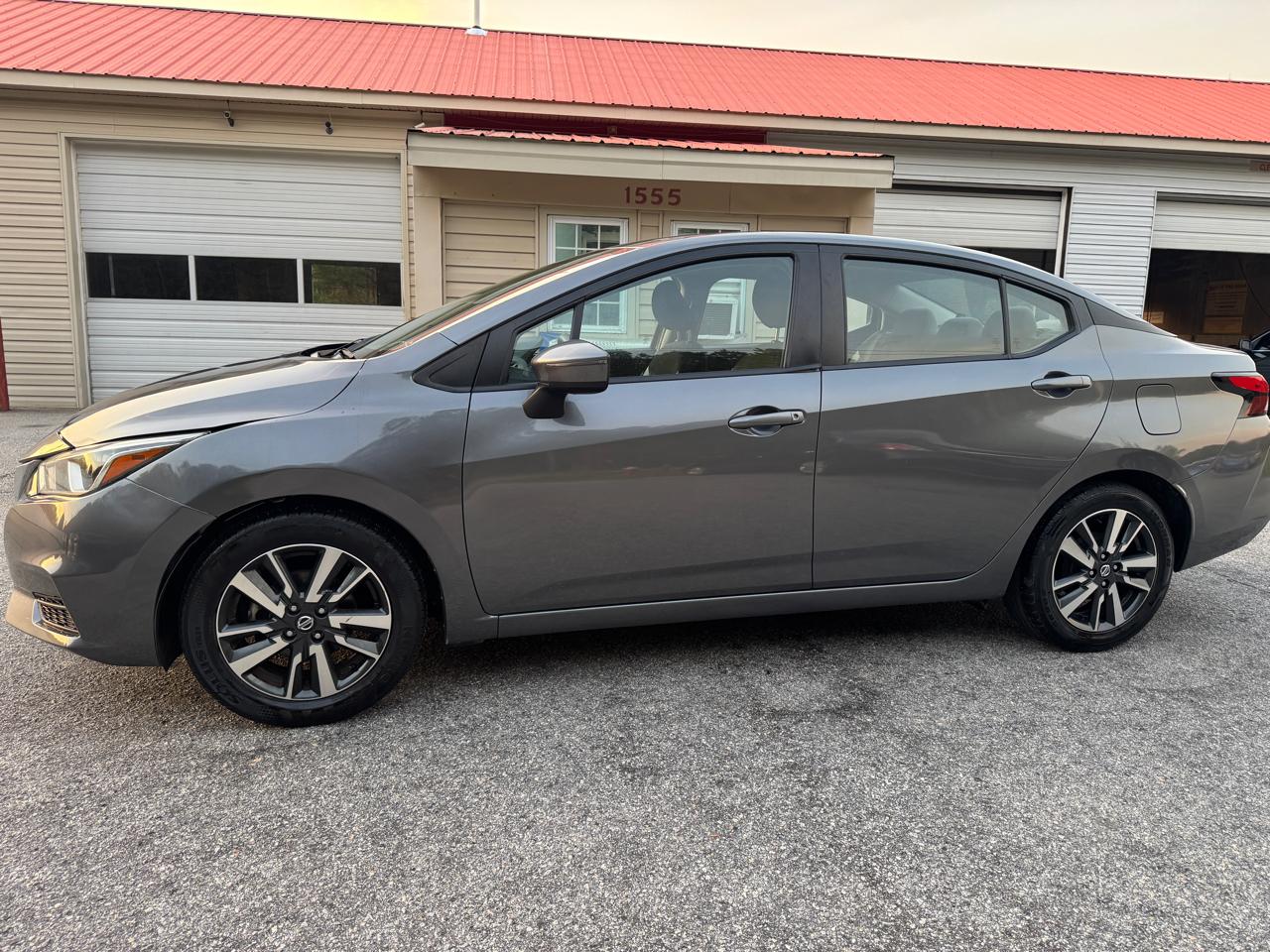 Nissan Versa SV 2021