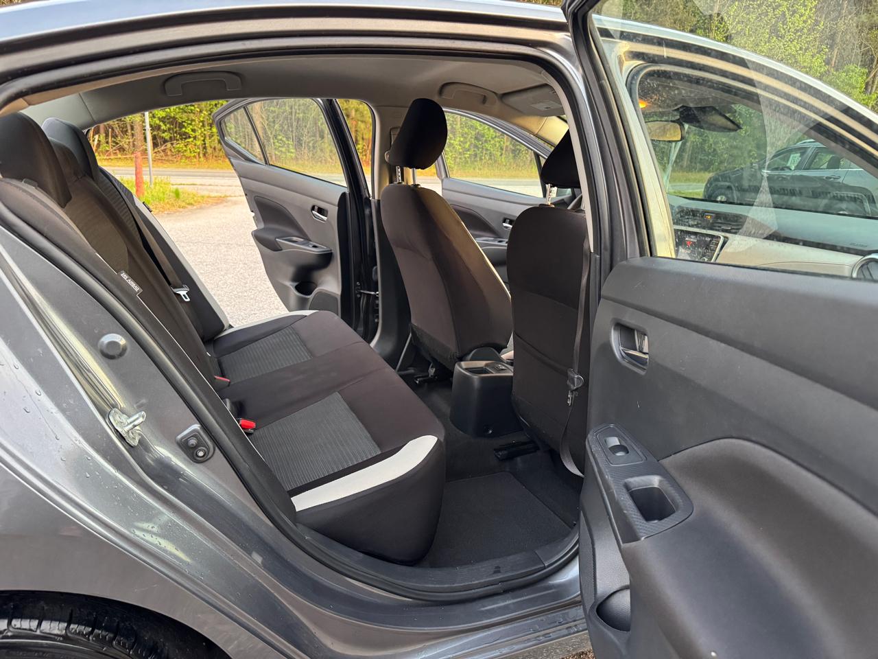 Nissan Versa SV 2021