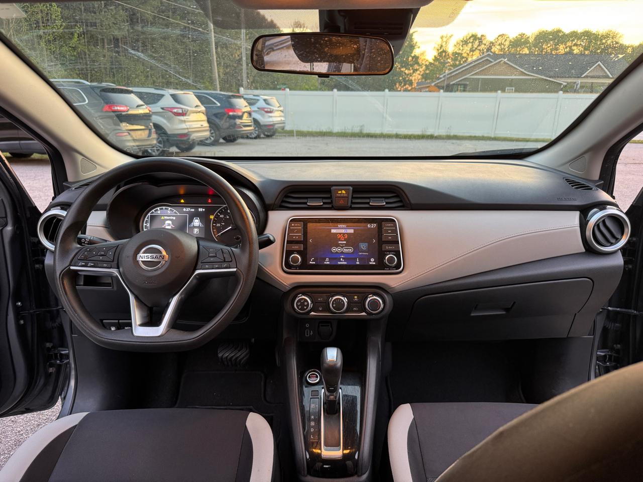 Nissan Versa SV 2021