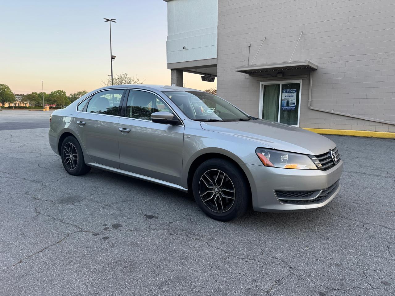 Volkswagen Passat 1.8T Wolfsburg AT 2014