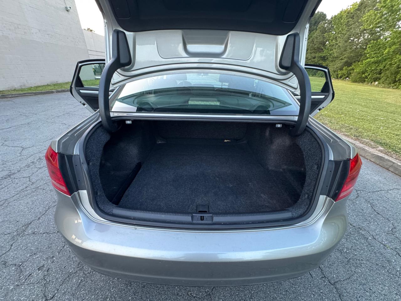 Volkswagen Passat 1.8T Wolfsburg AT 2014