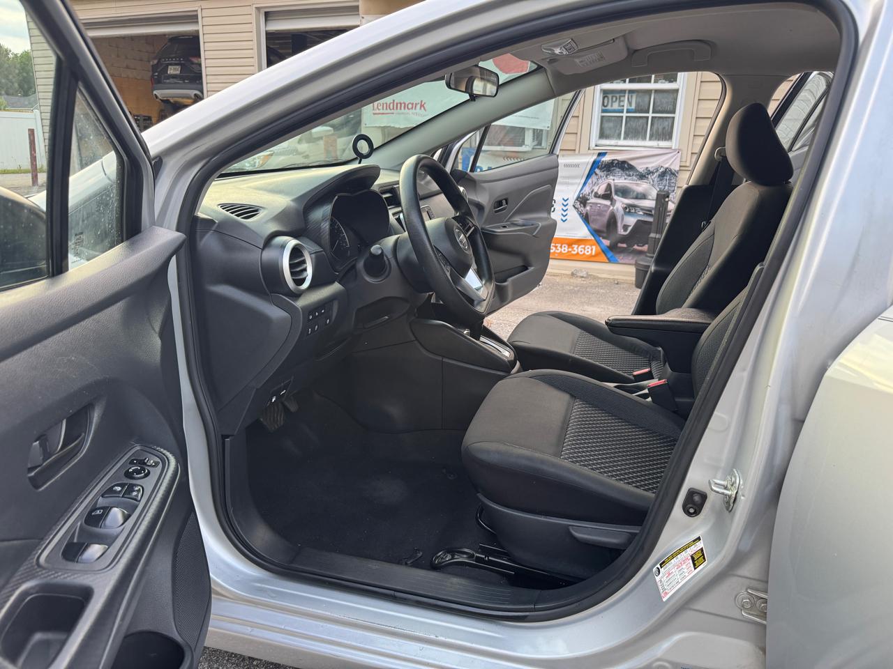 Nissan Versa S CVT 2020