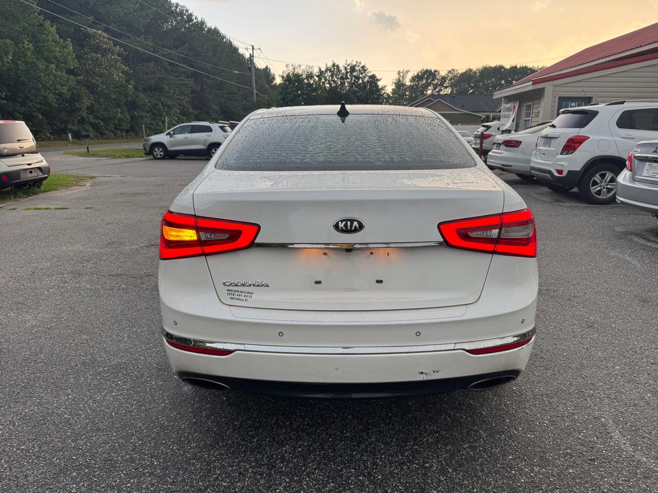 Kia Cadenza Sedan 2014