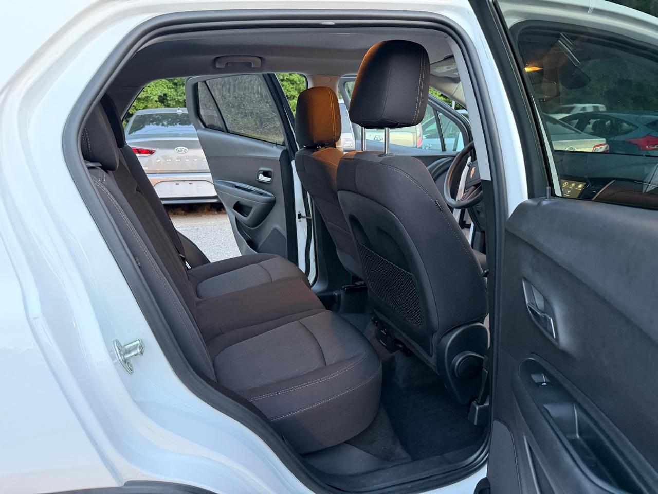 2018 Chevrolet Trax LT - Photo 10