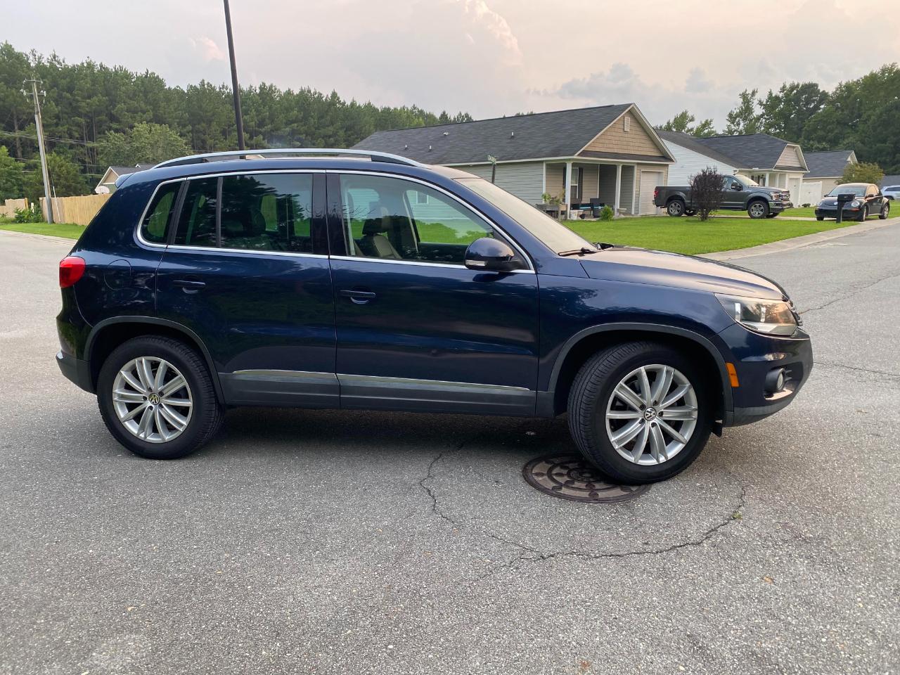 Volkswagen Tiguan S 2014