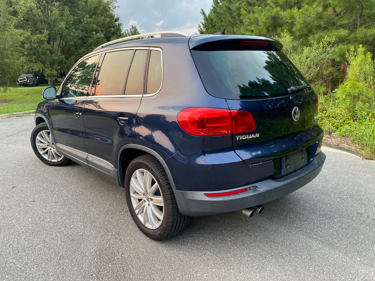 Volkswagen Tiguan S 2014