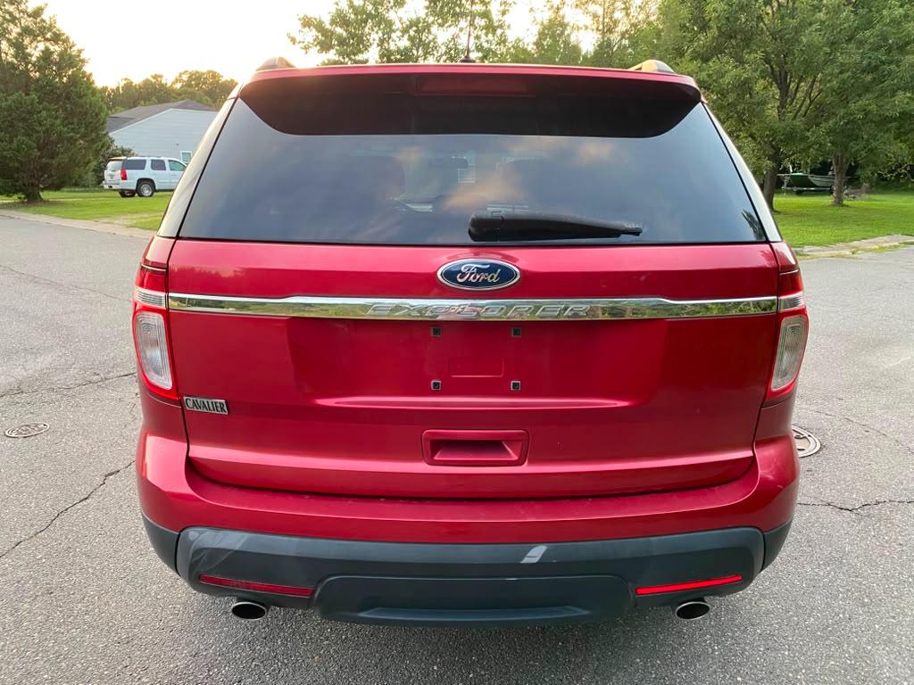 Ford Explorer Base FWD 2012