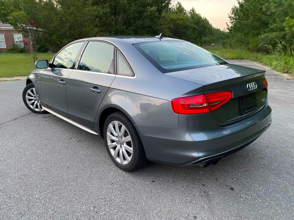Audi A4 2.0T Sedan quattro Tiptronic 2015