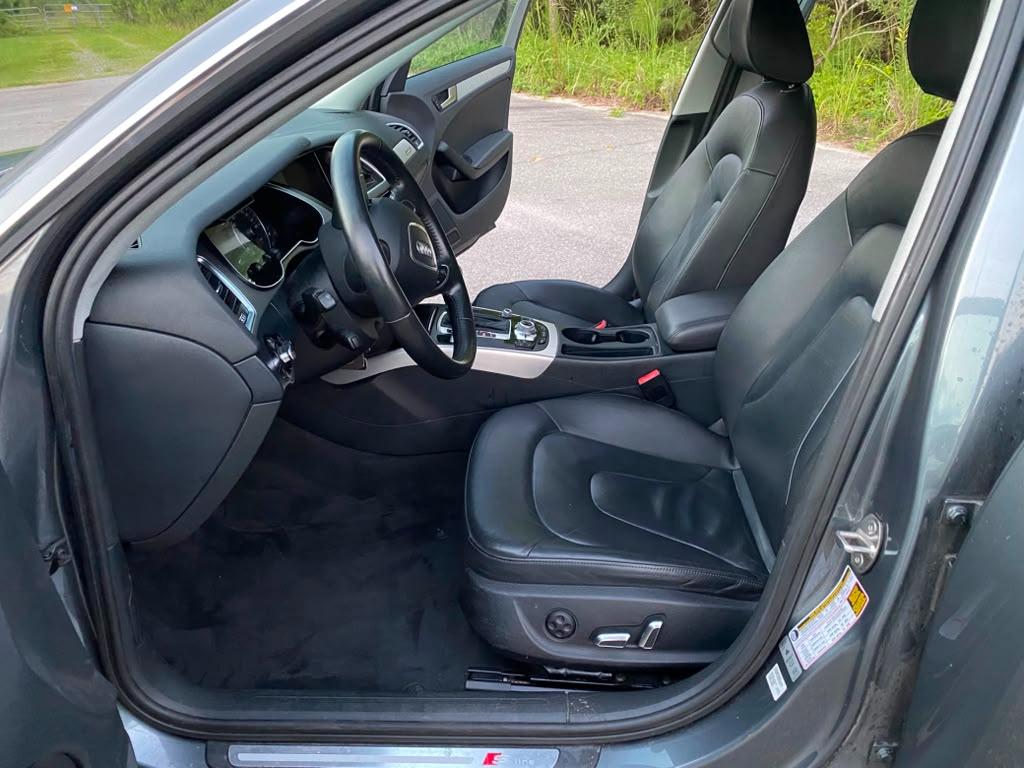 Audi A4 2.0T Sedan quattro Tiptronic 2015