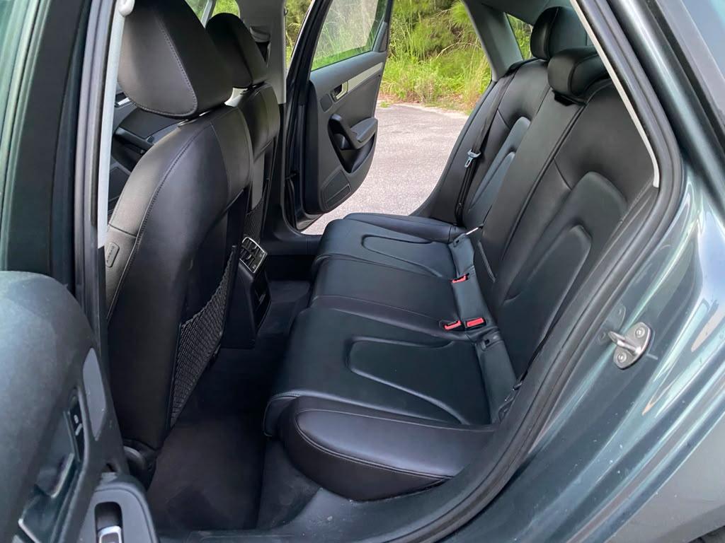 Audi A4 2.0T Sedan quattro Tiptronic 2015