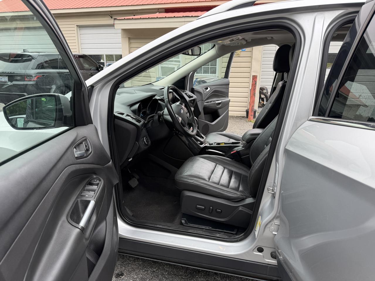 Ford Escape Titanium 4WD 2015