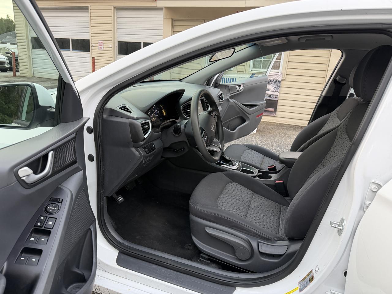 Hyundai Ioniq Hybrid Blue 2018