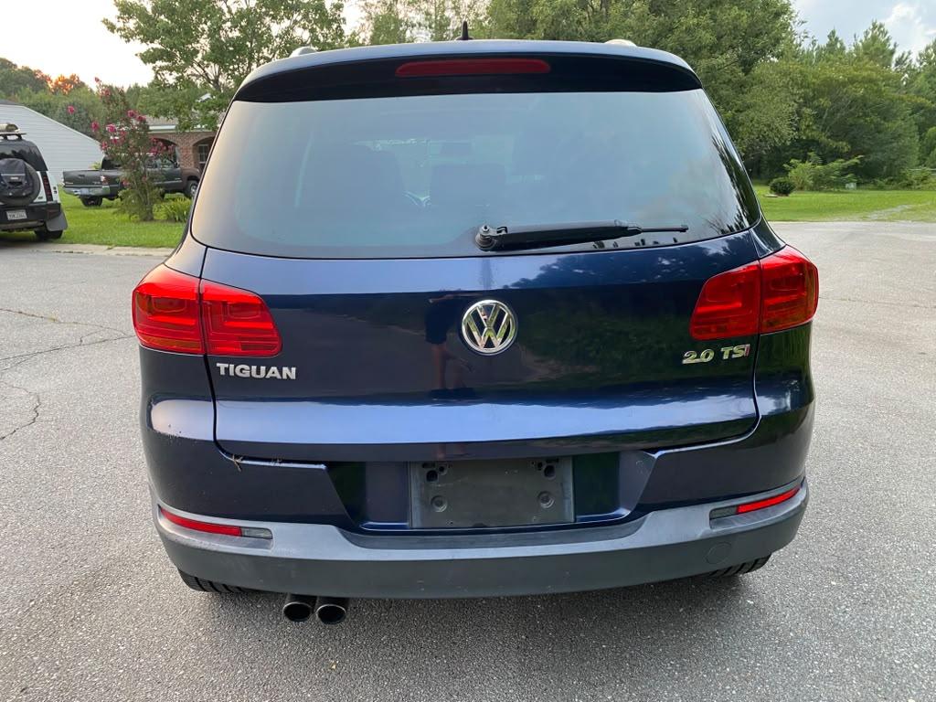 Volkswagen Tiguan S 2014