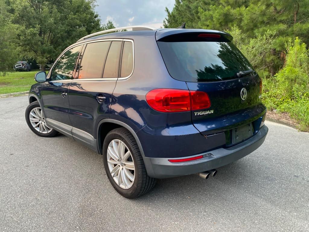 Volkswagen Tiguan S 2014