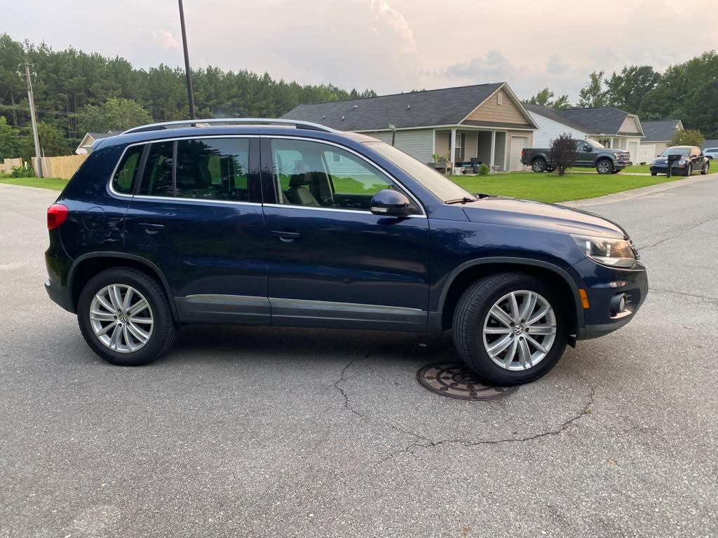 Volkswagen Tiguan S 2014