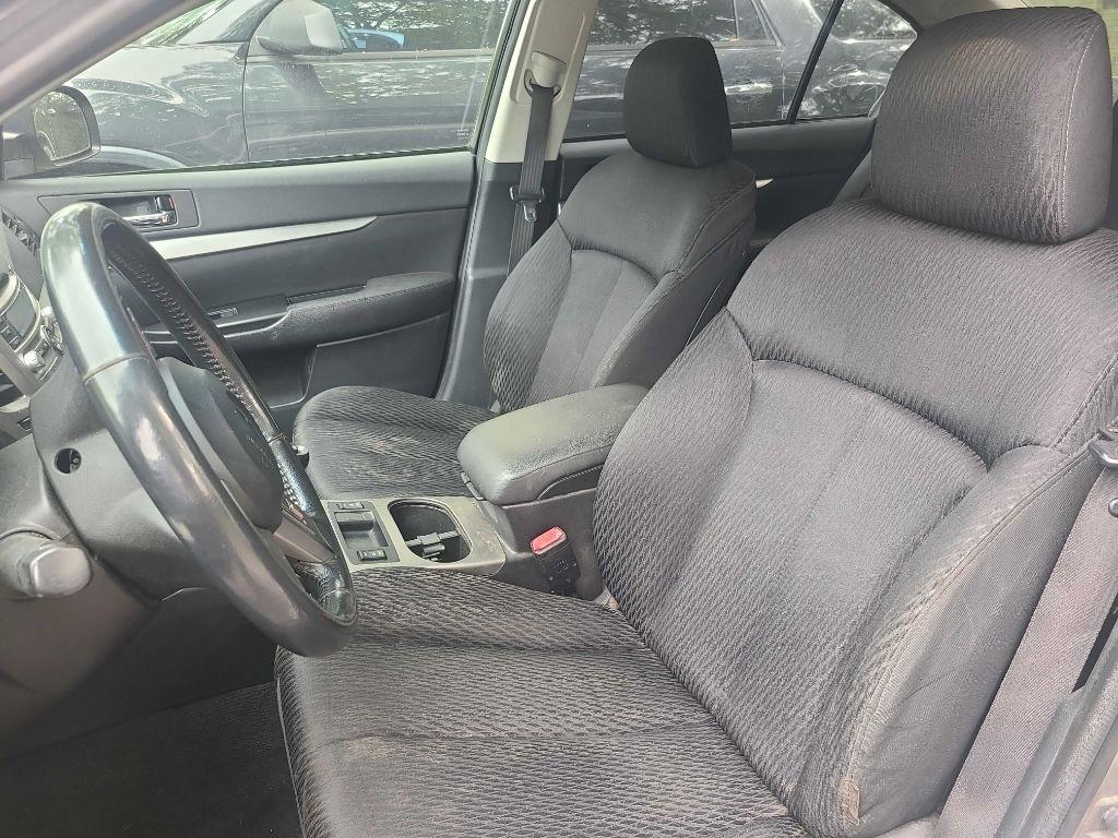 Subaru Legacy 2.5i Premium 2011