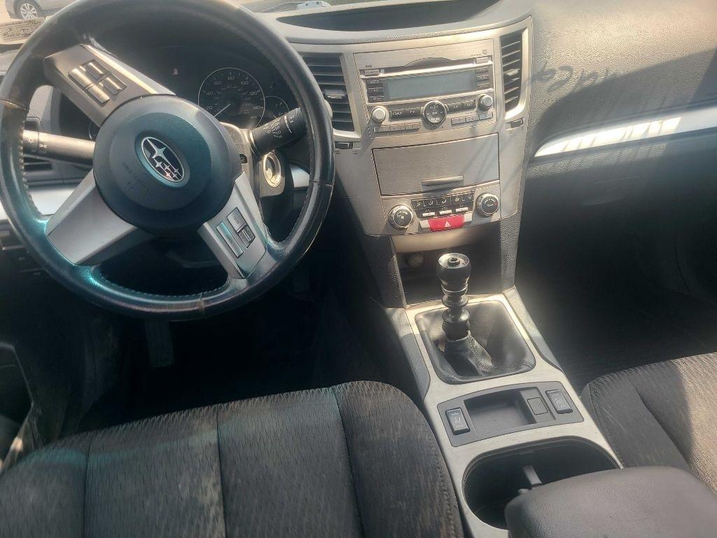 Subaru Legacy 2.5i Premium 2011