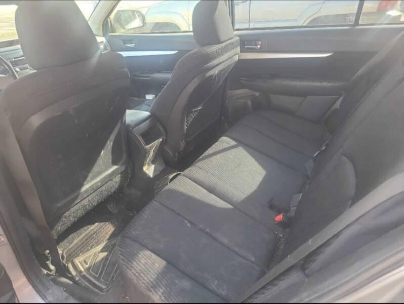 Subaru Legacy 2.5i Premium 2011