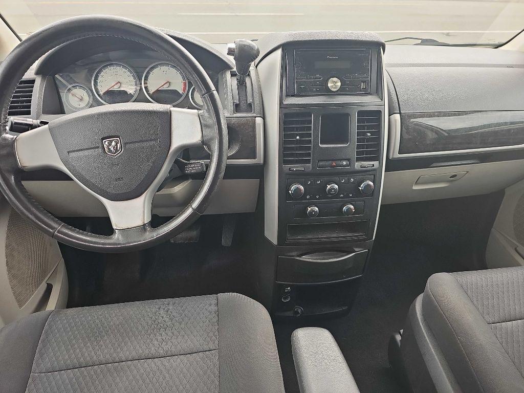 Dodge Grand Caravan SXT 2010