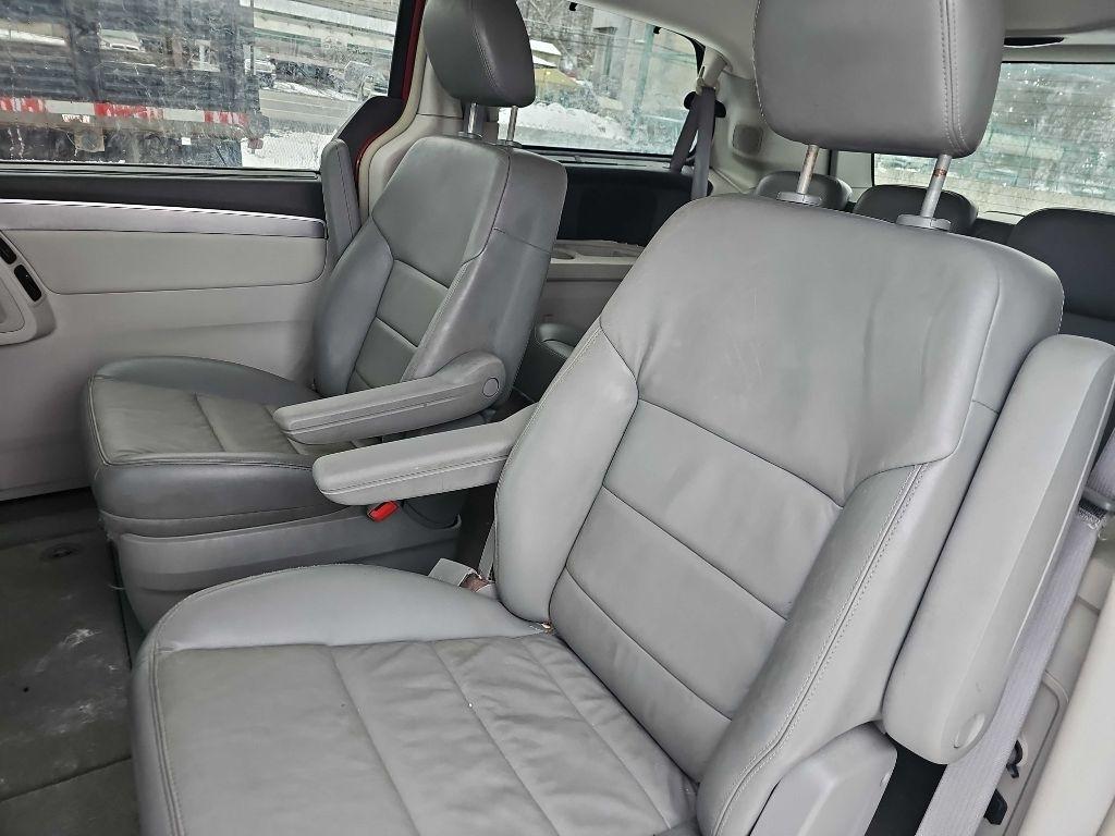 Volkswagen Routan SEL Premium 2009