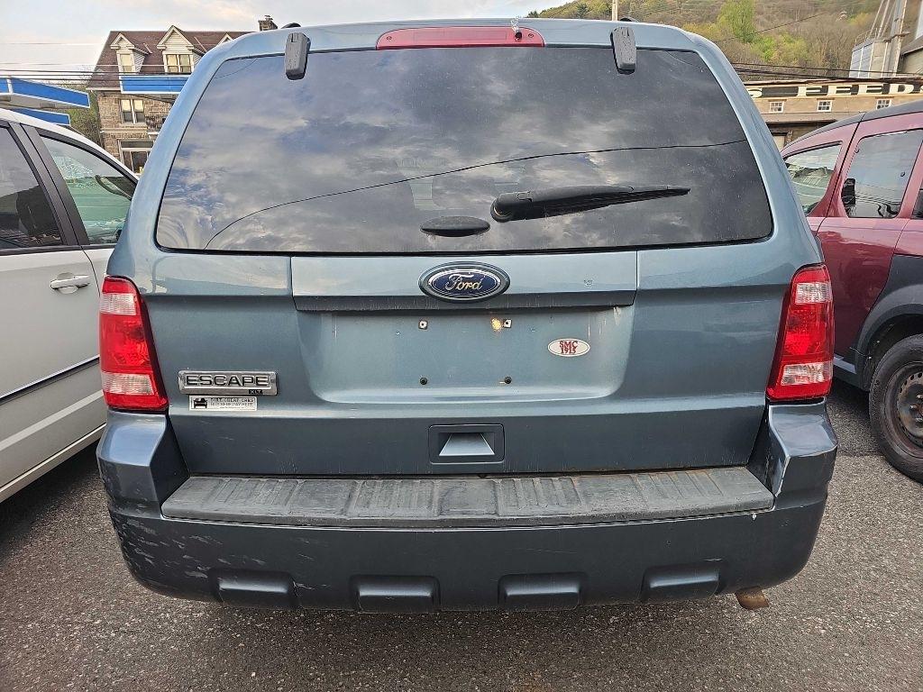 Ford Escape XLT FWD 2011