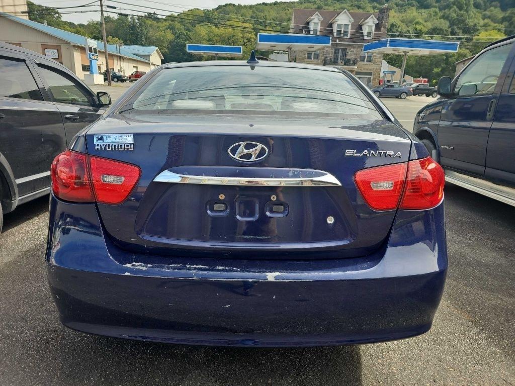 Hyundai Elantra  2010