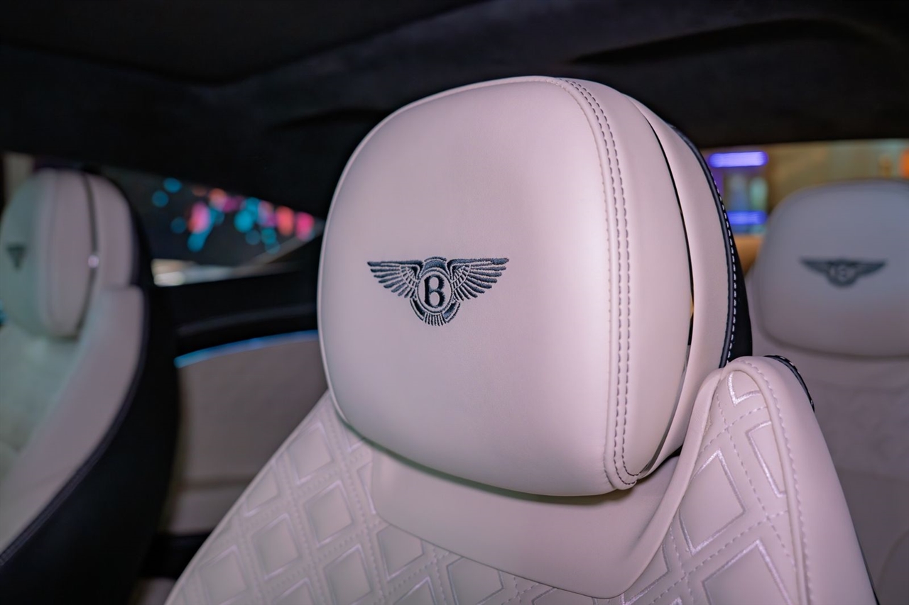 Bentley Continental GT V8 Coupe 2023 Bentley Continental GT V8 Coupe 2023