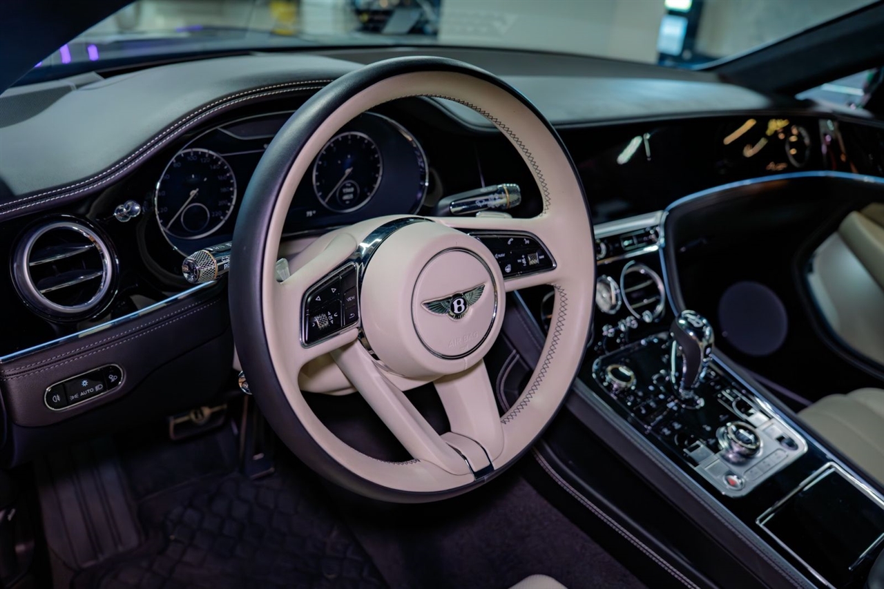 Bentley Continental GT V8 Coupe 2023 Bentley Continental GT V8 Coupe 2023