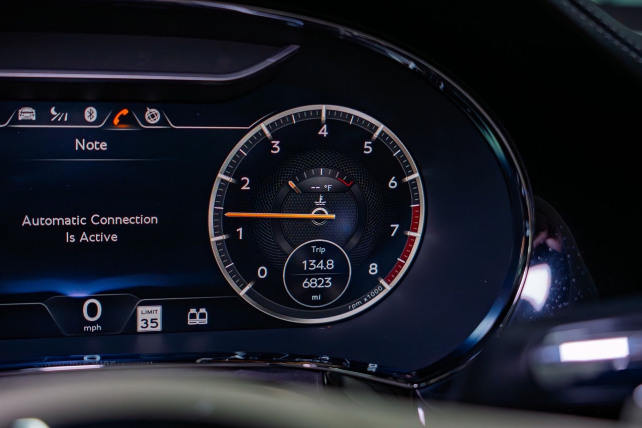 Bentley Continental GT V8 Coupe 2023 Bentley Continental GT V8 Coupe 2023