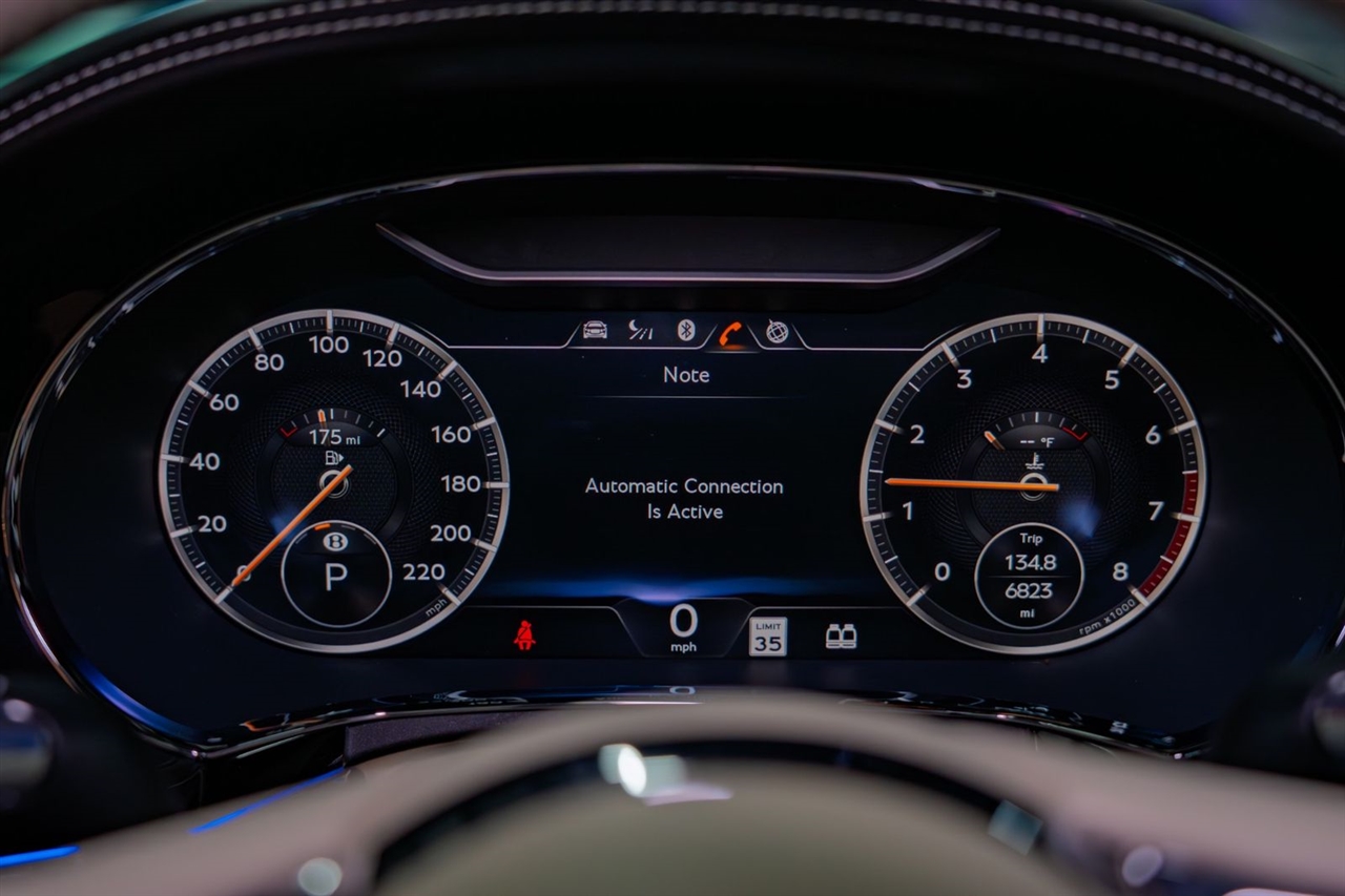 Bentley Continental GT V8 Coupe 2023 Bentley Continental GT V8 Coupe 2023