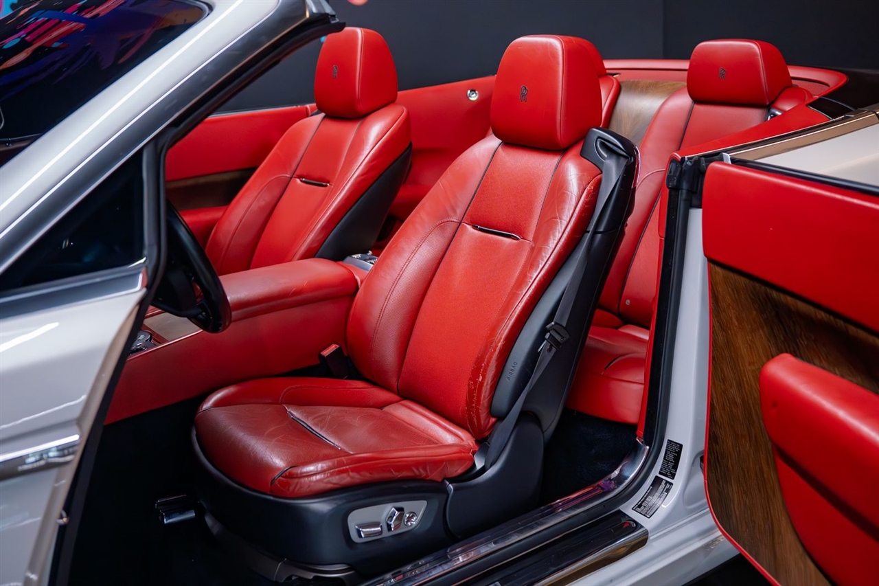 Rolls-Royce Dawn Base 2016 Rolls-Royce Dawn Base 2016