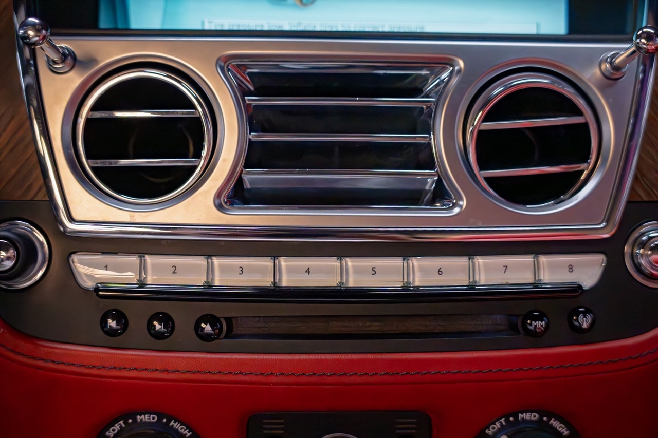 Rolls-Royce Dawn Base 2016 Rolls-Royce Dawn Base 2016