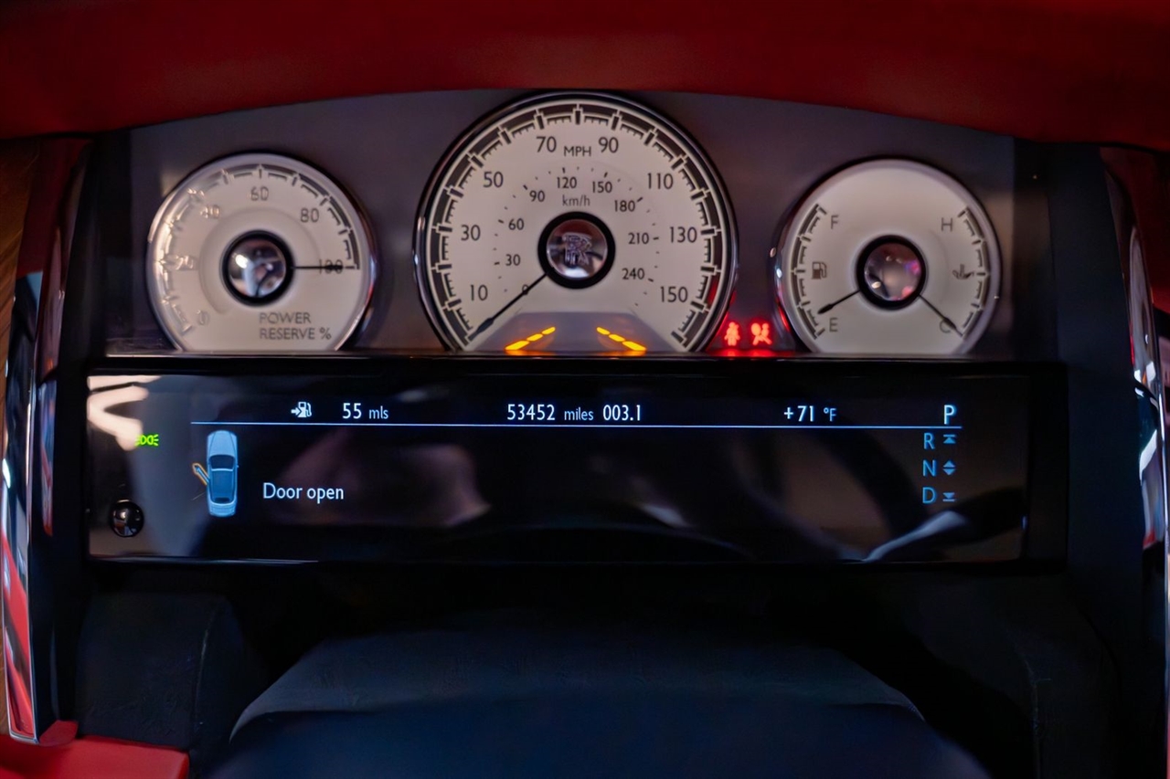 Rolls-Royce Dawn Base 2016 Rolls-Royce Dawn Base 2016