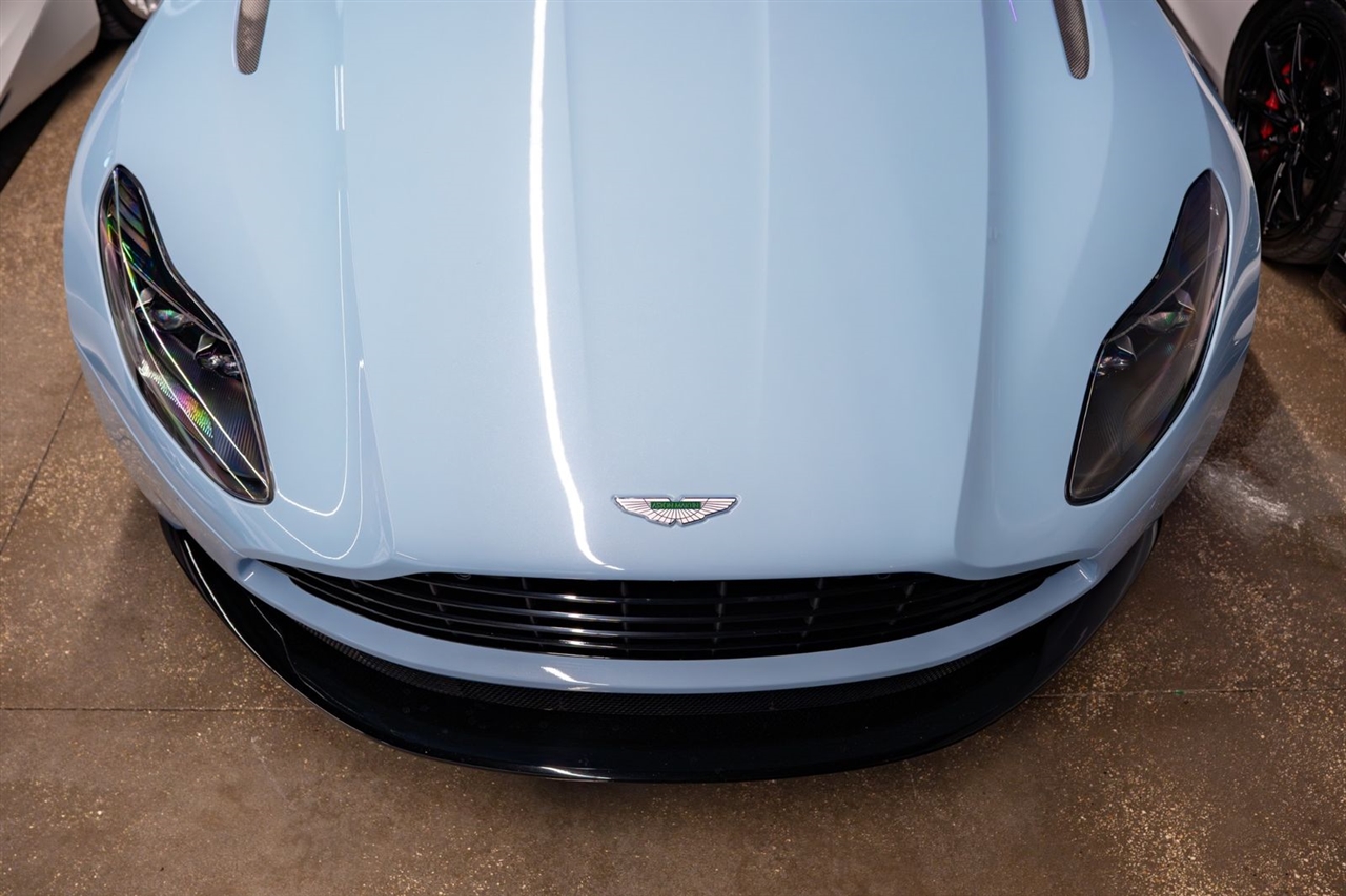 Aston Martin DB11 Volante 2019 Aston Martin DB11 Volante 2019