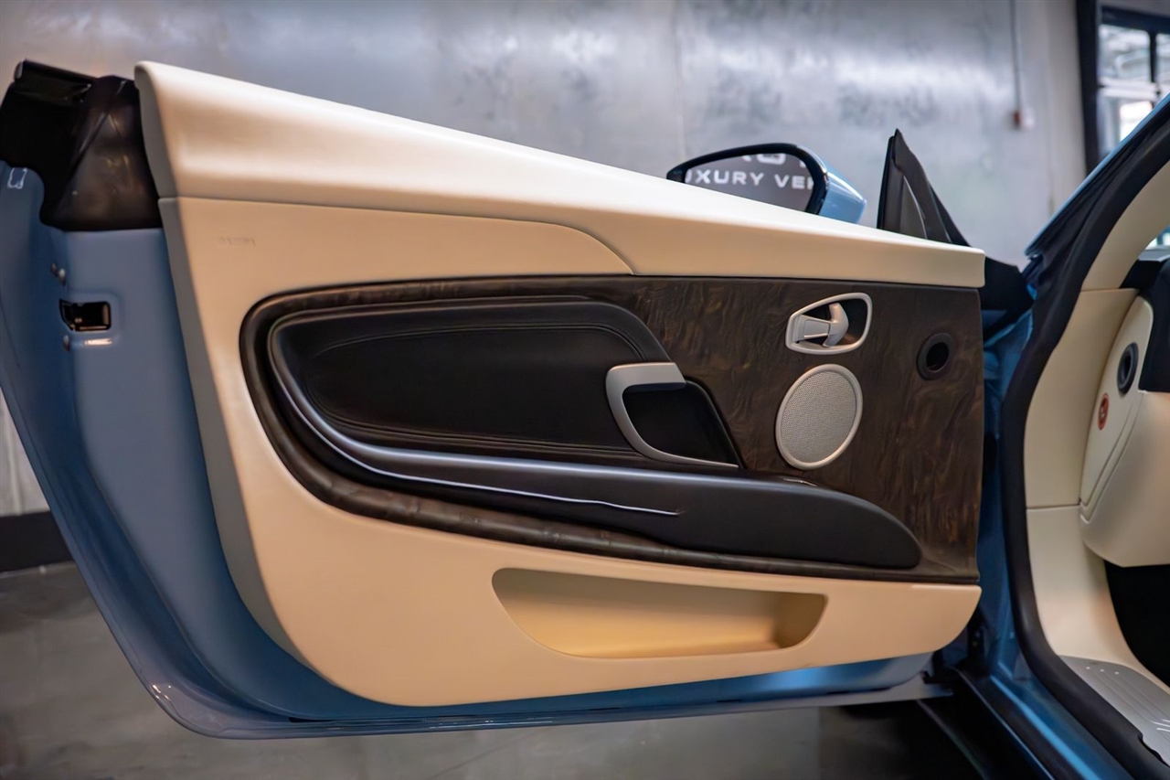 Aston Martin DB11 Volante 2019 Aston Martin DB11 Volante 2019