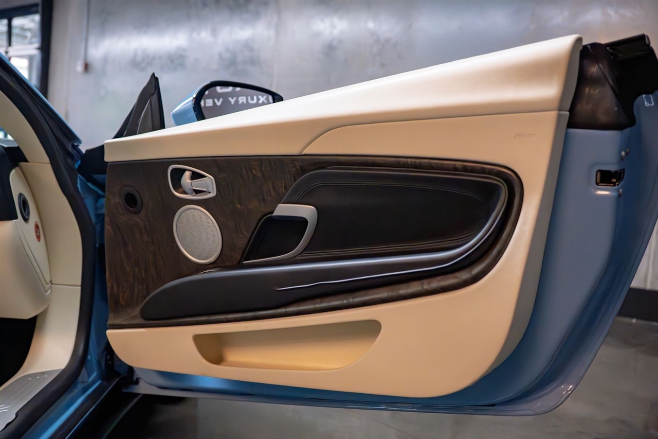 Aston Martin DB11 Volante 2019 Aston Martin DB11 Volante 2019