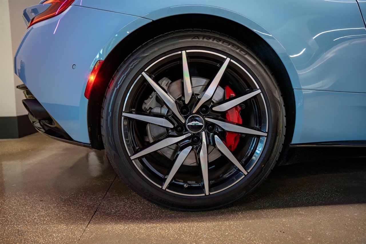 Aston Martin DB11 Volante 2019 Aston Martin DB11 Volante 2019