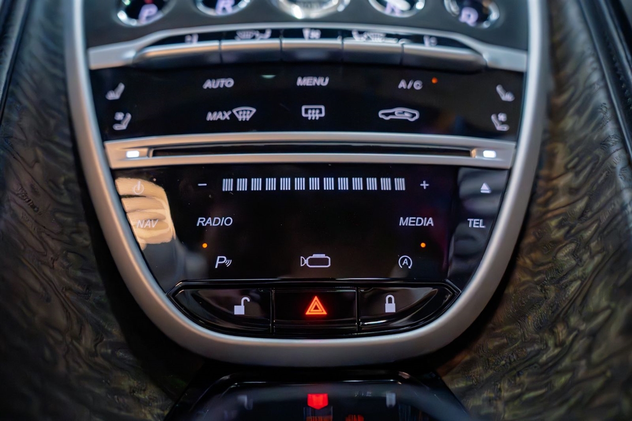 Aston Martin DB11 Volante 2019 Aston Martin DB11 Volante 2019