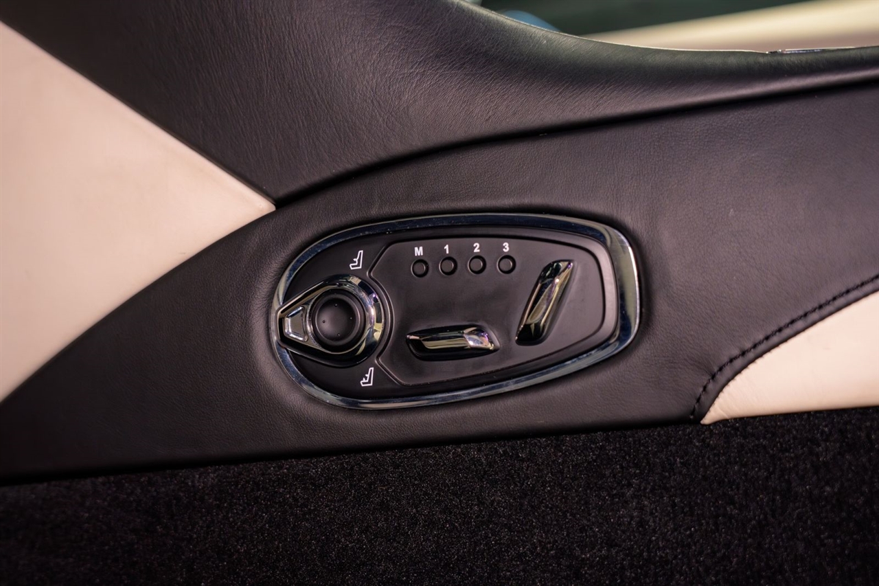 Aston Martin DB11 Volante 2019 Aston Martin DB11 Volante 2019