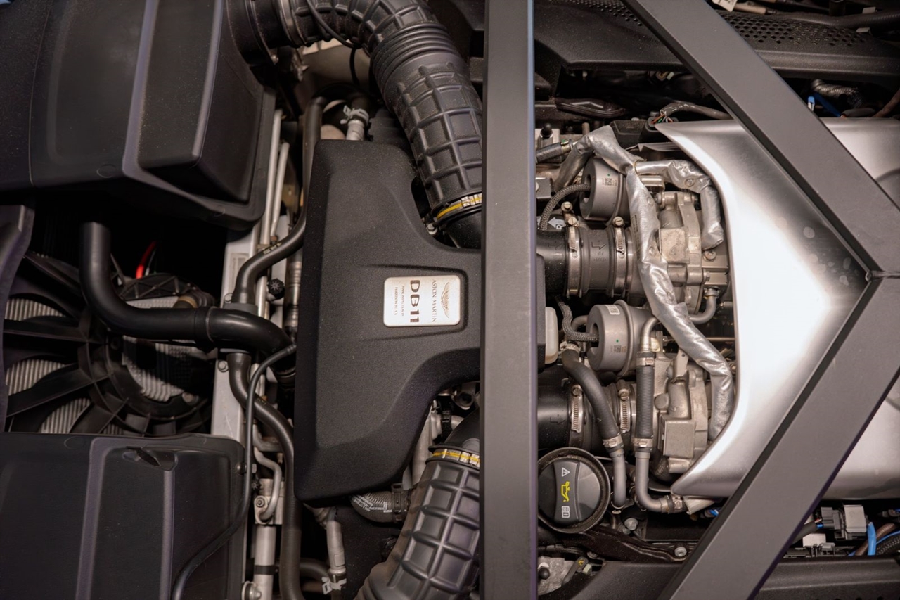 Aston Martin DB11 Volante 2019 Aston Martin DB11 Volante 2019