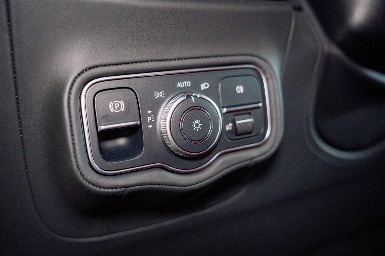 Mercedes-Benz G-Class G63 AMG 4MATIC 2025 Mercedes-Benz G-Class G63 AMG 4MATIC 2025