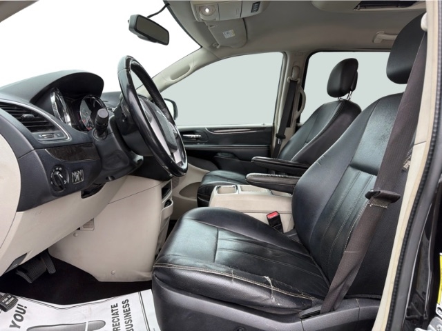 Chrysler Town & Country Touring 2016