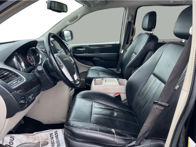 Chrysler Town & Country Touring 2016